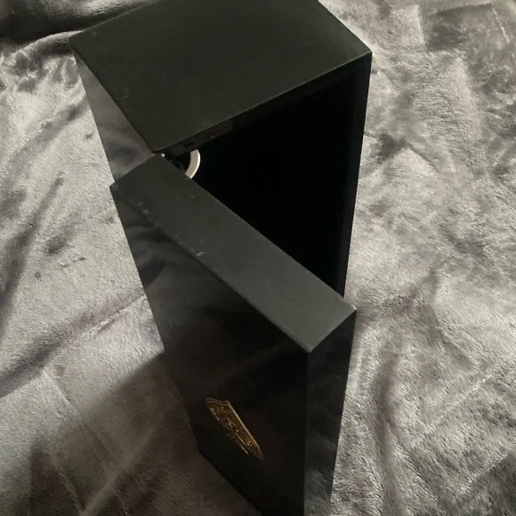 Ace of spade bottle case - Picture 3 of 9